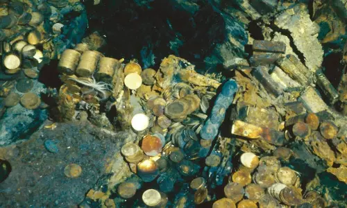 చరిత్రలోనే అత్యంత ఖరీదైన నౌకా ప్రమాదం 21 టన్నుల బంగారం! 577 మంది ప్రాణాలు..   అసలు కథేంటి?