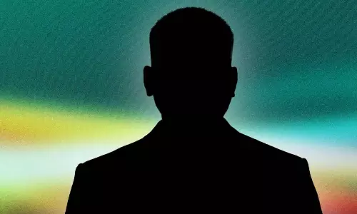 Talented In-form Hero Turning Director Now!