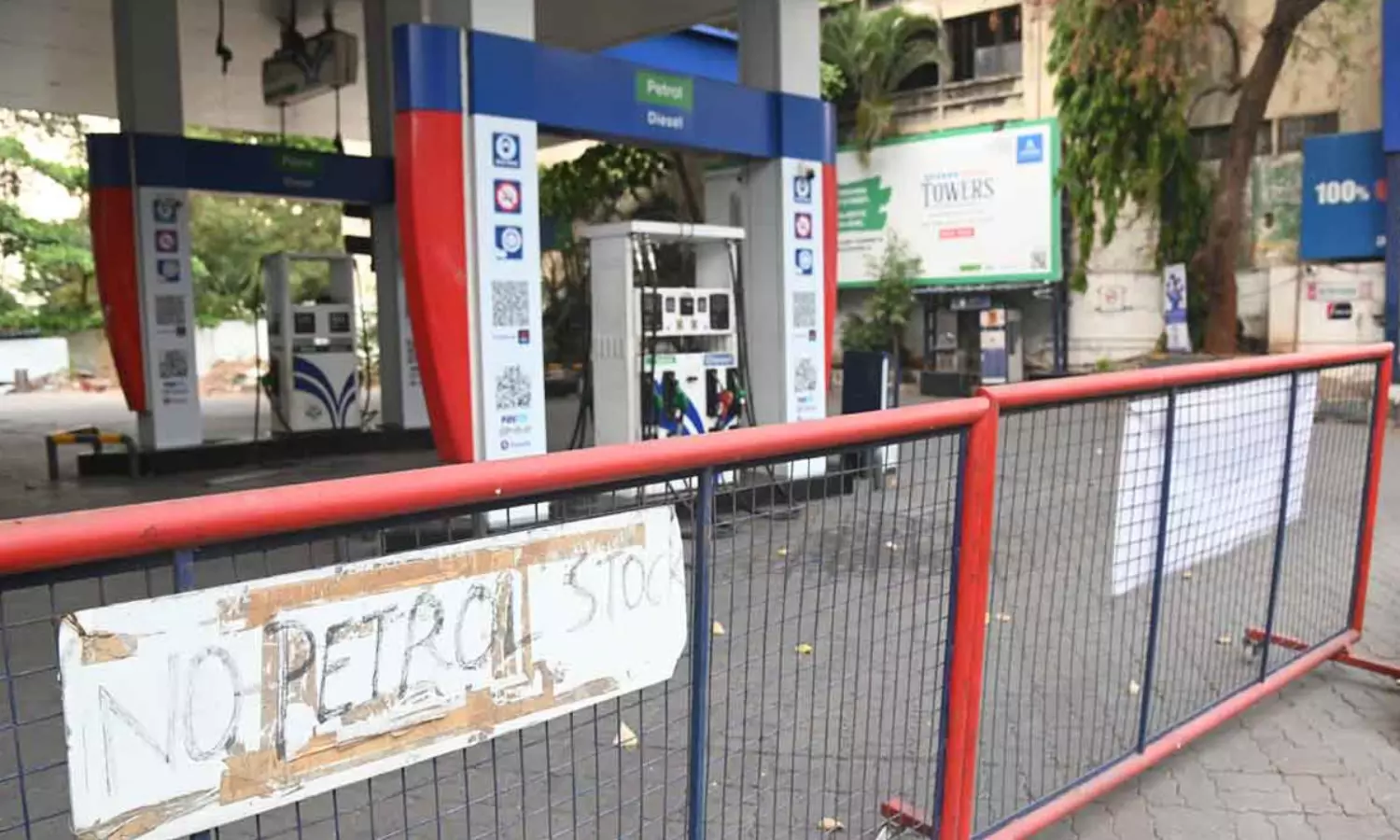 Panic In Hyderabad: No Petrol Boards Everywhere!