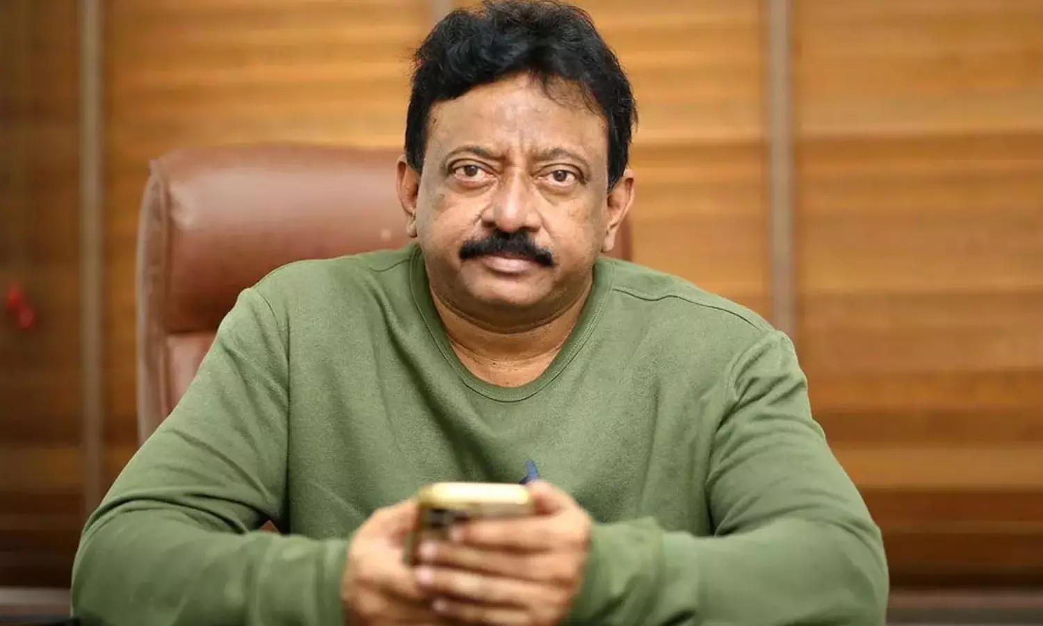 రామ్ గోపాల్ వర్మ డైరీలో ఆ ఇద్దరే! రామ్ గోపాల్ వర్మ డైరీలో ఆ ఇద్దరే!