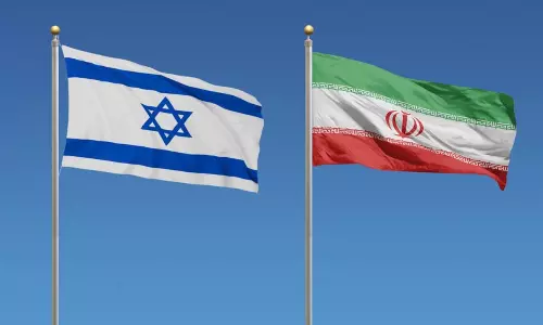 ఇద్దరి ఇగో యుద్ధం వలన 900 లక్షల కోట్లు లాస్