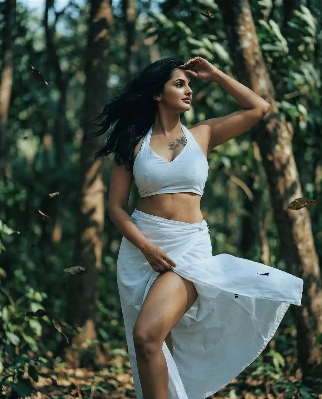 Jyothi Poorvaj Glows Amid Nature’s Calm Beauty Jyothi Poorvaj Glows Amid Nature’s Calm Beauty