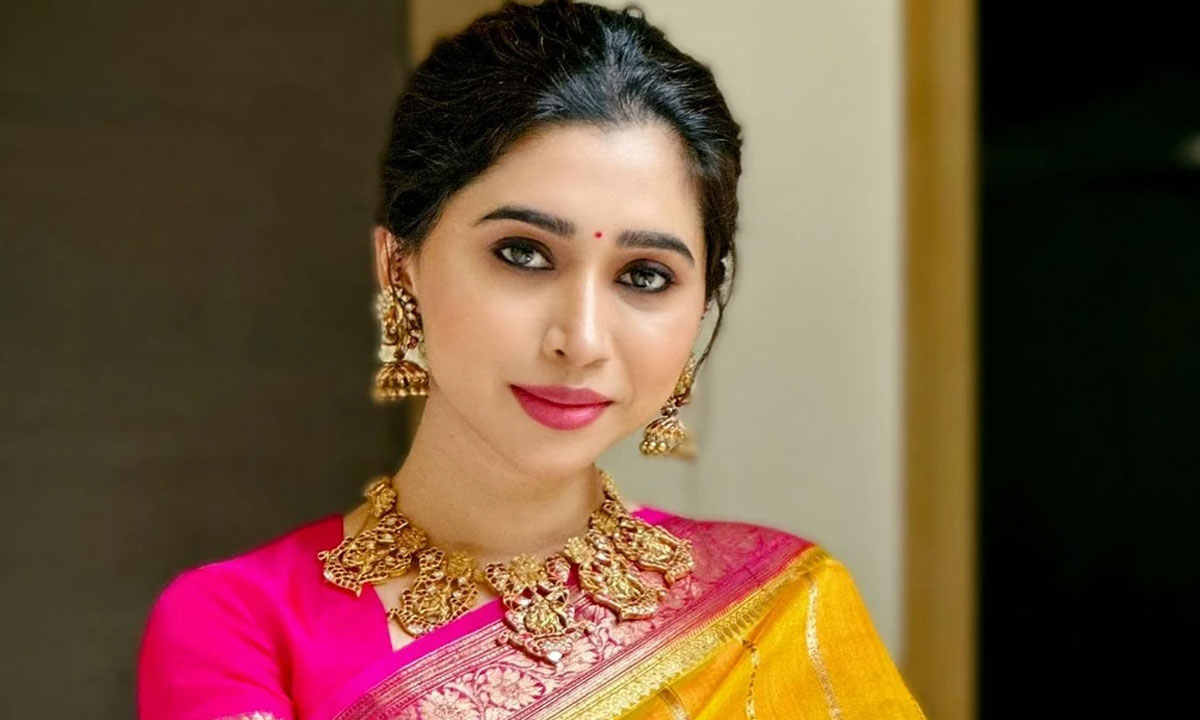 మార్కెట్ వాల్యూ ఉంటేనే భార్యపై సానుభూతా | Aarthi Ravi Questions Double ...