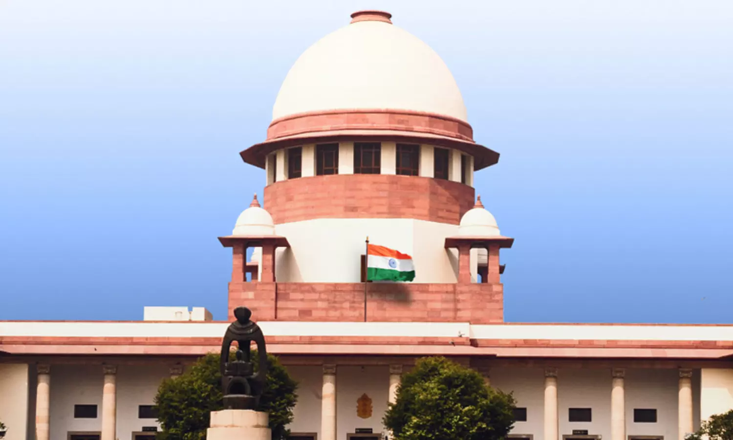 మూడేళ్ల బాలికపై లైంగికదాడి కేసు దర్యాప్తుపై సుప్రీం ఆగ్రహం! మూడేళ్ల బాలికపై లైంగికదాడి కేసు దర్యాప్తుపై సుప్రీం ఆగ్రహం!