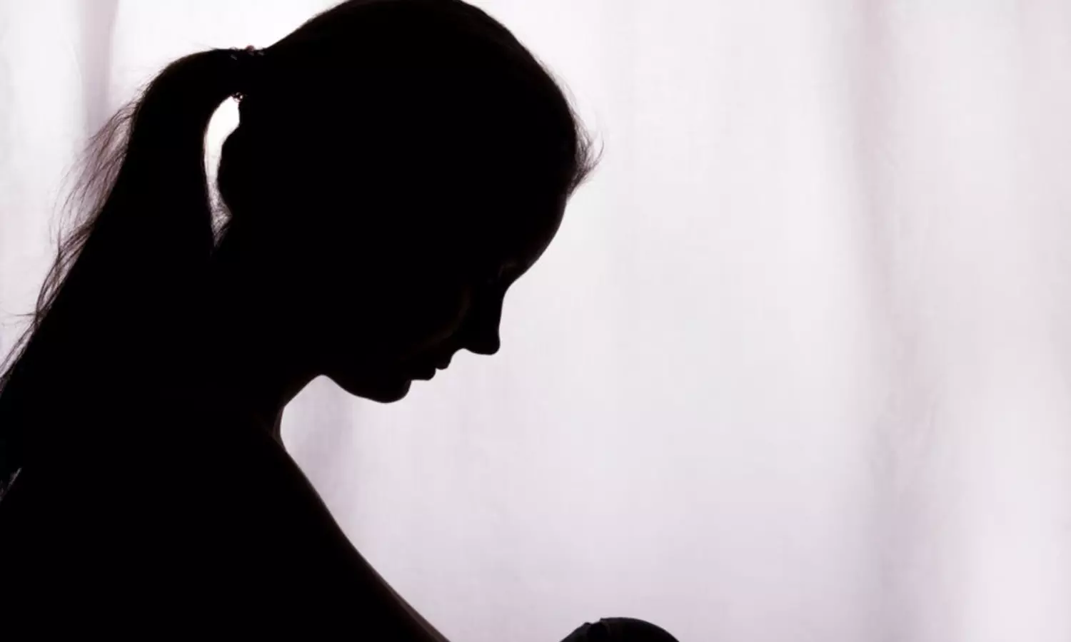 ప్రియుడి కోసం తల్లిని చంపేసింది.. హైదరాబాద్ లో దారుణం ప్రియుడి కోసం తల్లిని చంపేసింది.. హైదరాబాద్ లో దారుణం