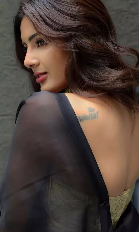 Samyuktha Menon’s Bold Saree Look Steals the Spotlight