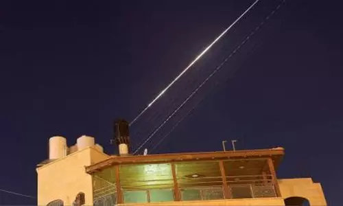 ఇంత వేరియేషనా? ఇరాన్ అలా.. అమెరికా ఇలా!