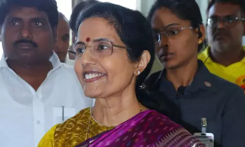 న‌న్నెవ‌రు గెలిపిస్తారు: భువ‌నేశ్వ‌రి.. నోట పొలిటిక‌ల్ మాట‌..!