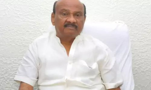 జ‌గ‌న్ రాక‌పోతే.. ఆగిపోతుందా: అయ్య‌న్న