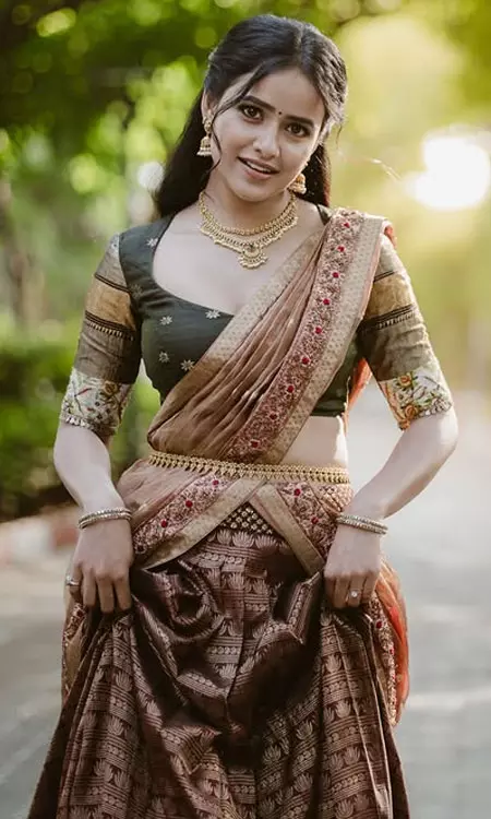 Vaishnavi Chaitanya Redefines Elegance in Timeless Ethnic Look