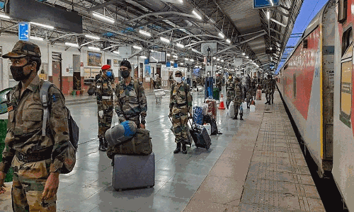 పతకాలు పొందిన సాయుధ దళాల వారి పట్ల.. రైల్వే శాఖ సంచలన నిర్ణయం..
