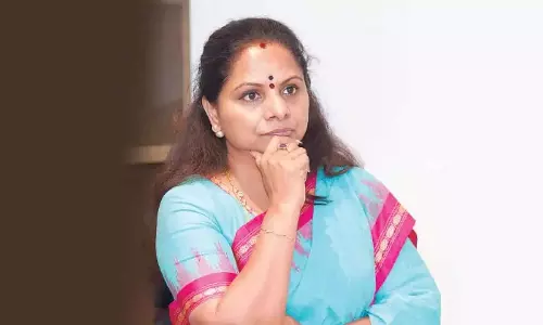 చిక్కుల్లో బీఆర్ఎస్.. ఒకవైపు కవిత.. మరోవైపు డీలిమిటేషన్.. ఇప్పుడెలా?