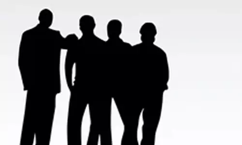 హీరోల రూట్ ఛేంజ్ - క్లాస్ టు మాస్!