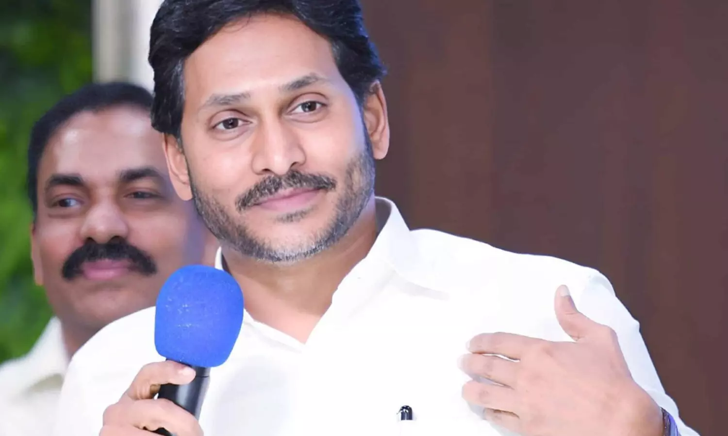 అమరావతిపై జగన్ మౌనం.. వ్యూహాత్మిక తప్పిదమా? అమరావతిపై జగన్ మౌనం.. వ్యూహాత్మిక తప్పిదమా?