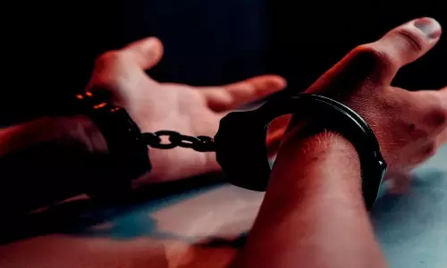 ఎక్కడంటే? 4 లీటర్ల పెట్రోల్ దాచాడని.. 21 రోజుల జైలు.. ఫైన్