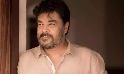 తమిళ రాజకీయాల్లోకి మరో యాక్టర్.. బరిలో కమర్షియల్ కింగ్, స్టార్ డైరెక్టర్ సుందర్