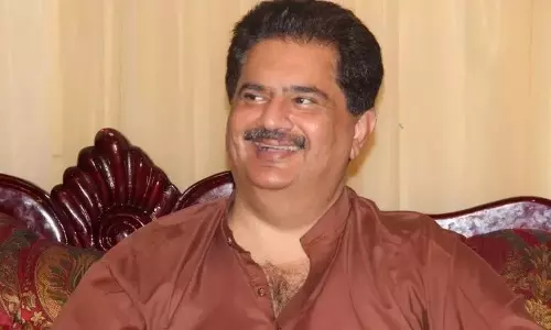 పాకిస్తాన్ మంత్రికి సెగ: దురంధర్ 3 తీస్తానంటూ సవాల్!