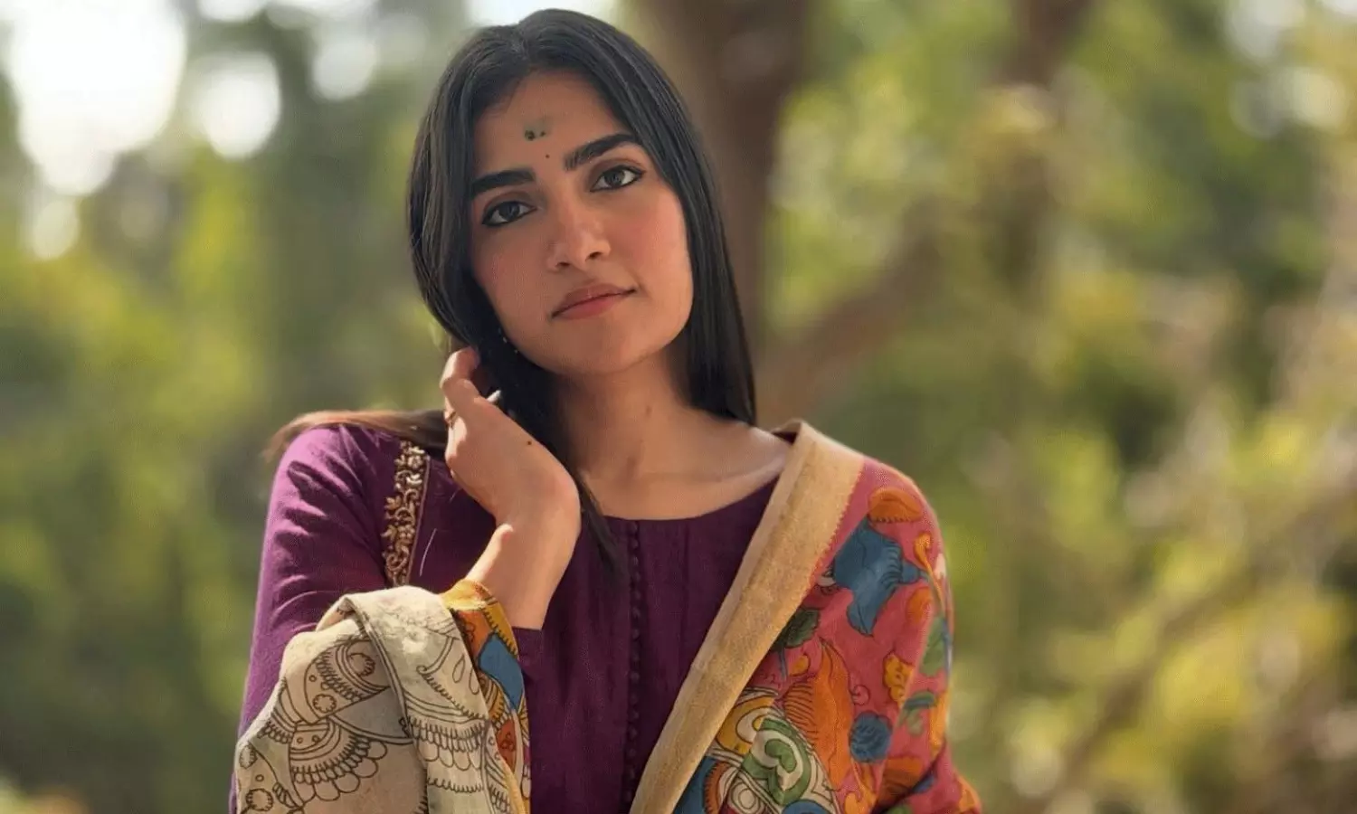 5 ఏళ్లలో 10 కోట్ల సంపాదన.. క్రేజీ నటి బిగ్ గ్యాంబ్లింగ్! 5 ఏళ్లలో 10 కోట్ల సంపాదన.. క్రేజీ నటి బిగ్ గ్యాంబ్లింగ్!