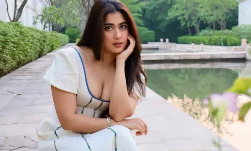 Grace in Frames: The Timeless Charm of Nikita Sharma