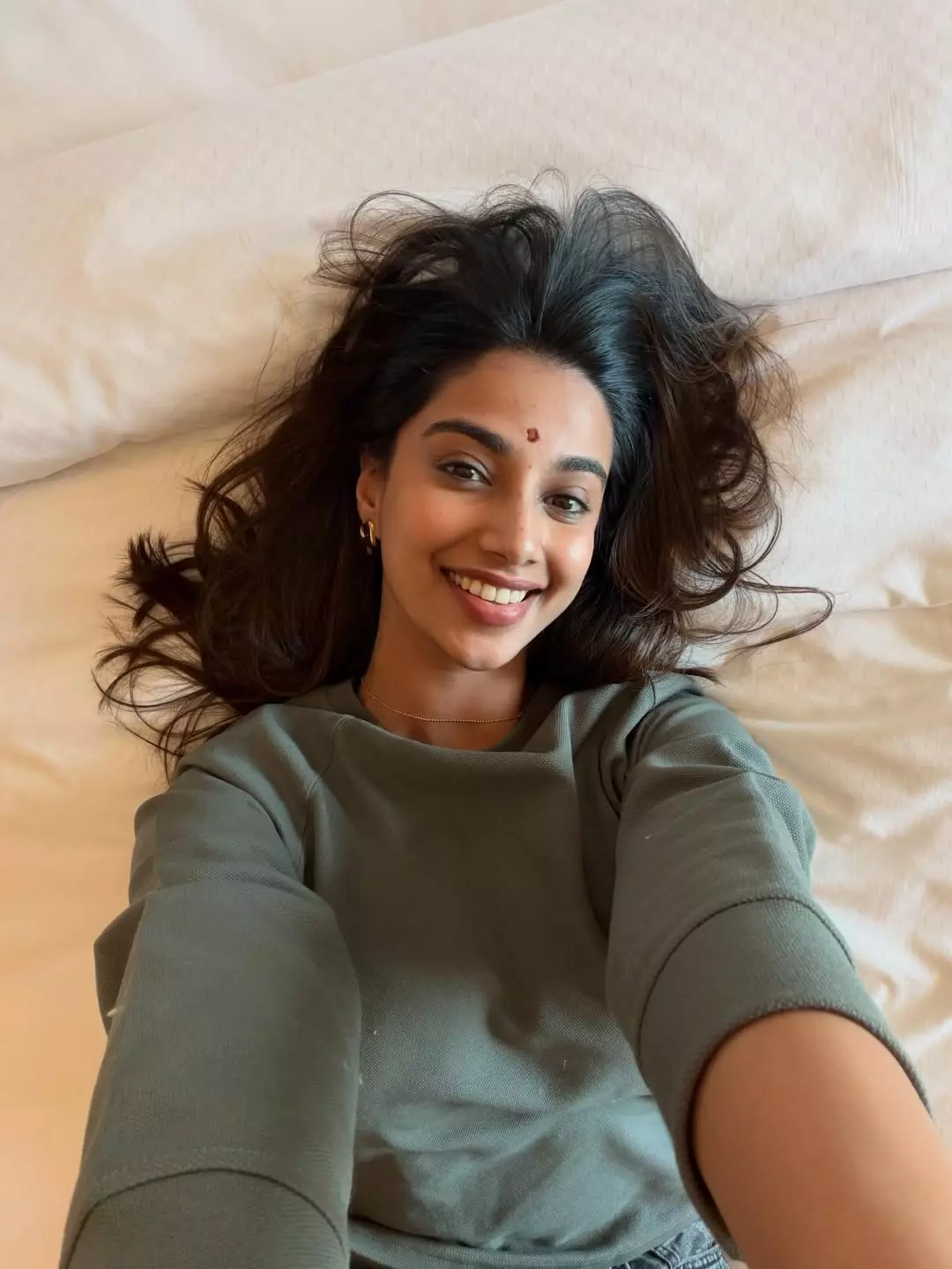 Random snaps of Meenakshi Chaudhary Random snaps of Meenakshi Chaudhary