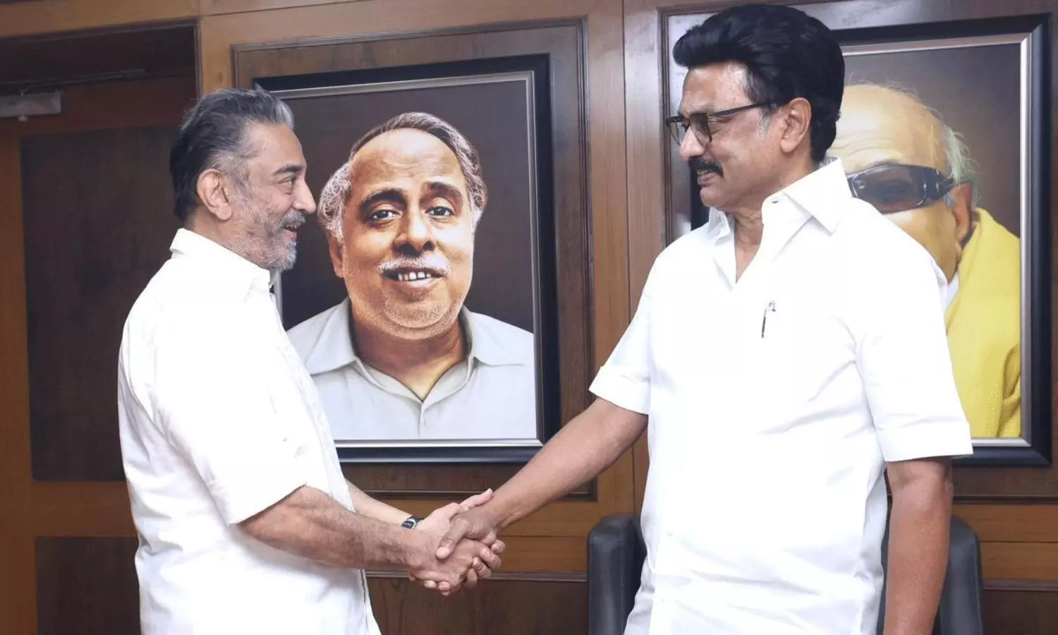 పోటీకి దూరం.. డీఎంకేకు పూర్తి మద్దతు.. ఇదేంది కమలహాసనా? పోటీకి దూరం.. డీఎంకేకు పూర్తి మద్దతు.. ఇదేంది కమలహాసనా?