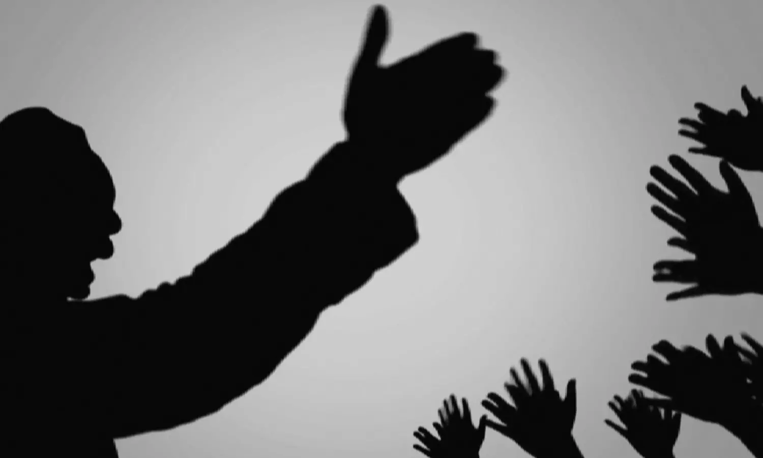 అంతా మ‌నోళ్లేనా.. ఏపీలో అనుమానపు రాజ‌కీయం...!