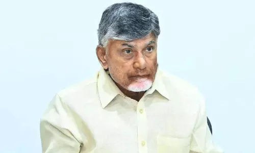 చంద్రబాబుపై మూడు పిటిషన్లు కొట్టివేత.. మంగళగిరి మాజీ ఎమ్మెల్యే ఆర్కేకి షాక్