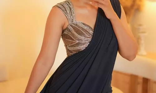 Timeless Grace: Mirnalini Ravi in That Era