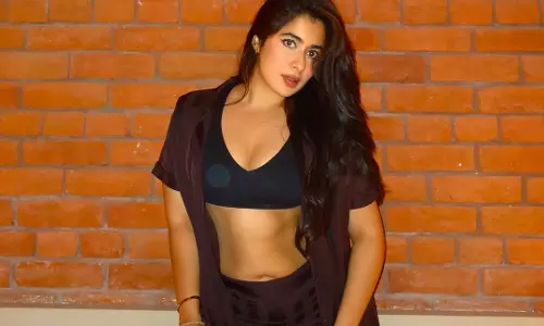 Nikita Sharma’s Bold Black Look Steals the Spotlight