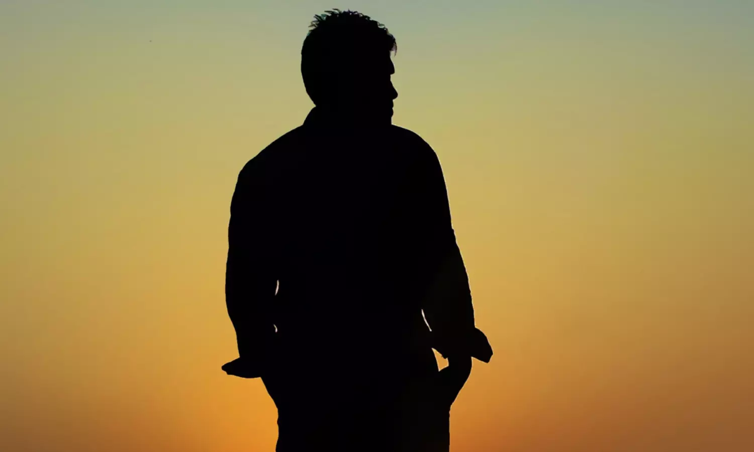 ఆ యంగ్ హీరో నిర్ణయం సరైనదేనా? ఆ యంగ్ హీరో నిర్ణయం సరైనదేనా?