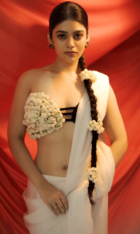 Bandhavis Beauty Takes You Back to a Pure Era