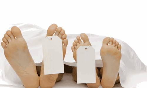 టెక్ సిటీలో విషాదం.. తెలంగాణకు చెందిన దంపతుల మృతి