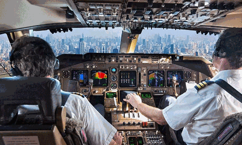 ఇండియాలో పైలట్ల కొరత.. మరోసారి ఇండిగోకు కష్టకాలమా?