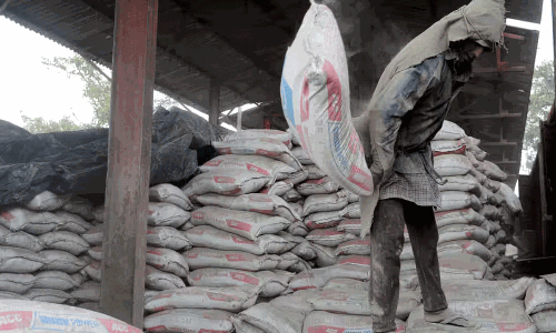 క్రమంగా విస్తరిస్తున్న యుద్ధ నష్టాలు.. సిమెంట్ ధరలు పైపైకి..