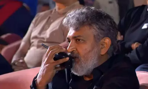 Varanasi: Frustrated Rajamouli Takes Into Own Hands!