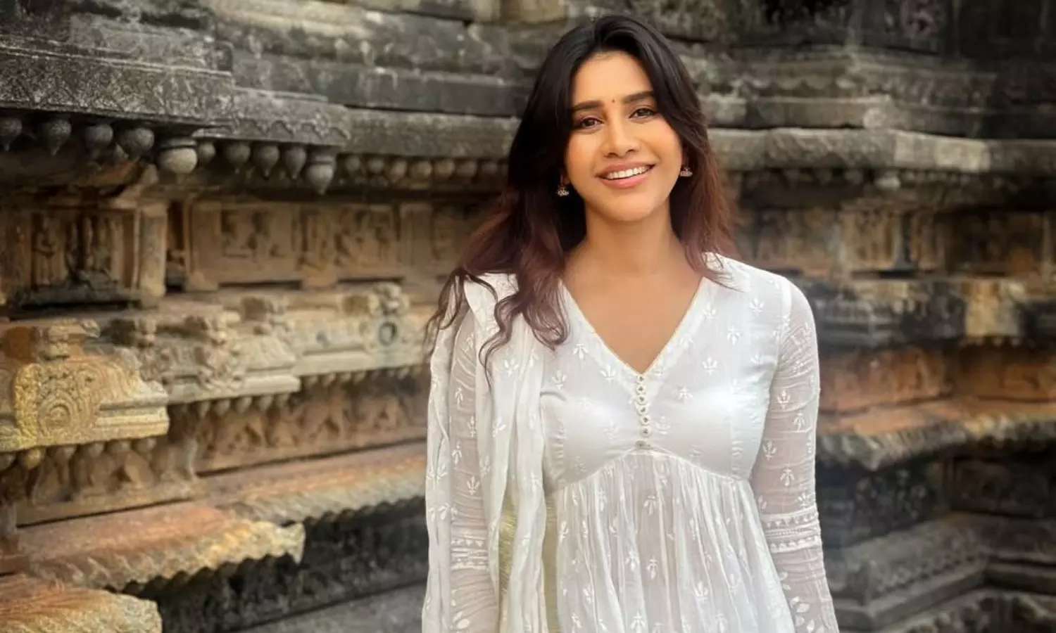 సొంత ఊరికి చేరిన నభా నటేష్.. ఫ్యామిలీతో స్పెషల్ మూమెంట్స్