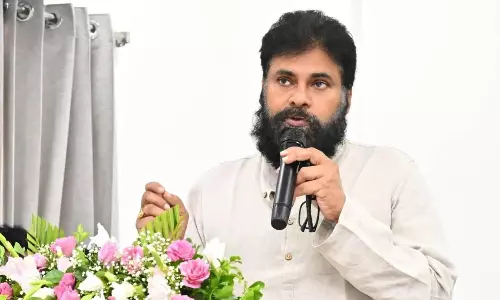 ఏ భావజాలాన్ని గుడ్డిగా నమ్మవద్దు...యువతకు పవన్ సలహా