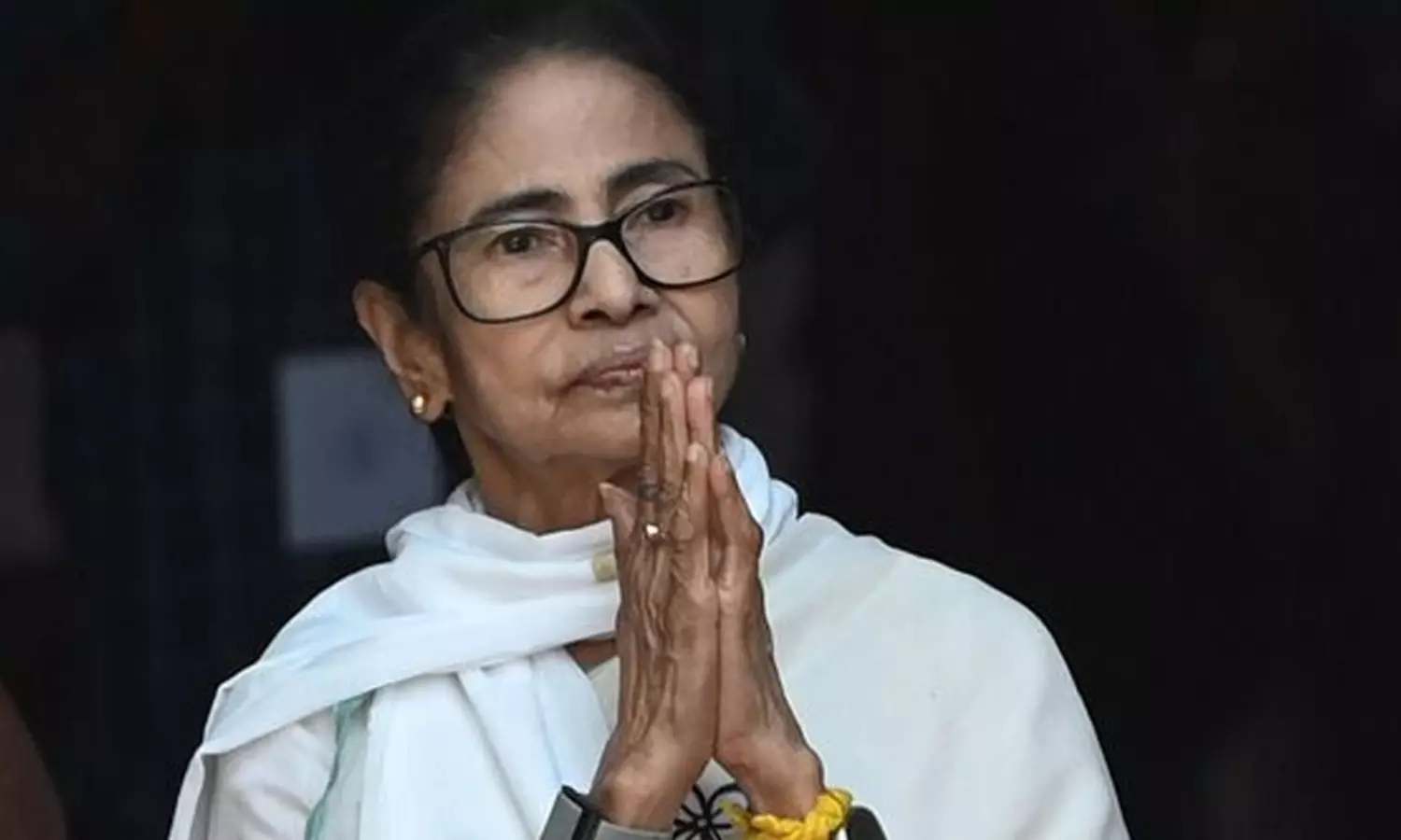 సొంత కారు లేదు.. ఇల్లు లేదు! మమతా బెనర్జీ అఫిడవిట్ చూస్తే షాక్ సొంత కారు లేదు.. ఇల్లు లేదు! మమతా బెనర్జీ అఫిడవిట్ చూస్తే షాక్