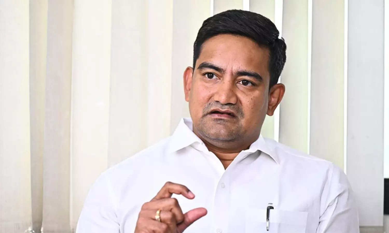 టీడీపీలో మంత్రి కొండ‌ప‌ల్లి ని టార్గెట్ చేస్తోందెవ‌రు..?