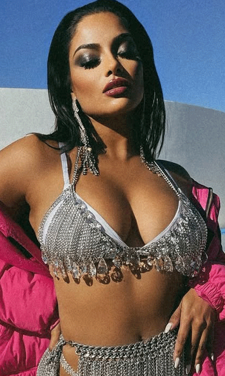 Chandrika Ravi Dazzles in Glamorous Chainmail Look in High-Energy Outdoor Shoot