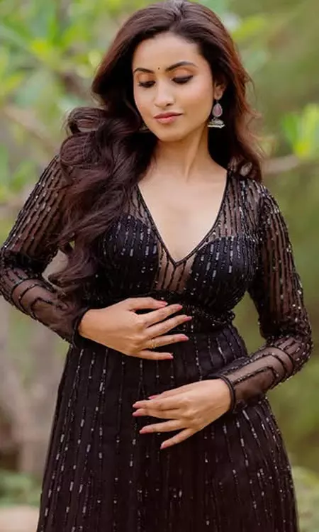 Deepika Pilli Looks Adorable in Black Dress