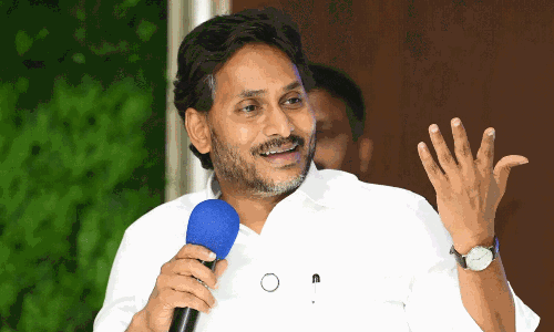 మావిగన్ సరే.. 3 రాజధానుల మాటేందని జగన్ ను అడగరేం?