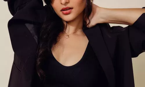 Kayadu Lohar’s Bold & Beautiful Black Look Steals the Spotlight