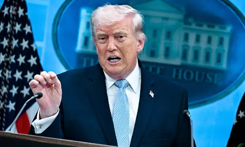 అతి చిన్న దేశం.. అగ్రరాజ్యాన్ని వణికించిందా..? ట్రంప్ చర్చల వరకు రావడానికి కారణం ఇదేనా?