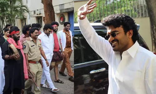 చెన్నకేశవరెడ్డి గెటప్ లో అదరగొట్టేసిన కిరణ్ అబ్బవరం.. ఫోటోలు వైరల్!