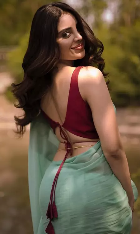 Kushithas Beauty Shines Without Any Effort