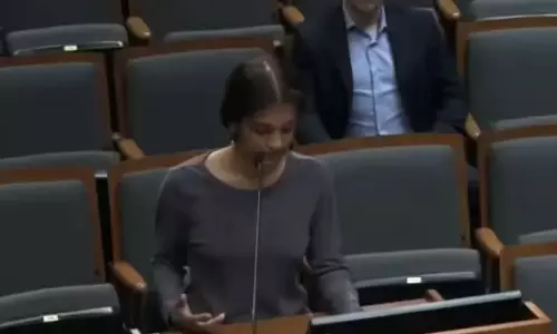 అమెరికన్లు ఆ భూమిని దొంగలించారా? టెక్సాస్ స్పీచ్ లో భారతీయ యువతి వ్యాఖ్యలు.. ఆలోచనలో అమెరికన్లు..!