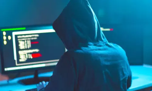 ఆ బటన్ పై క్లిక్ చేశారా.. జీవిత కాలం సంపాదన మాయం.. తస్మాత్ జాగ్రత్త..