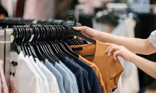 కొత్త బట్టలు వేసే ముందు జాగ్రత్త.. లేదంటే ఇన్ఫెక్షన్లు!