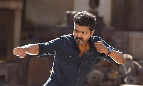 సినిమాను వెంటాడుతున్న భూతం.. పెద్ద‌ సినిమా లీక్‌తో మ‌ళ్లీ టెన్ష‌న్!